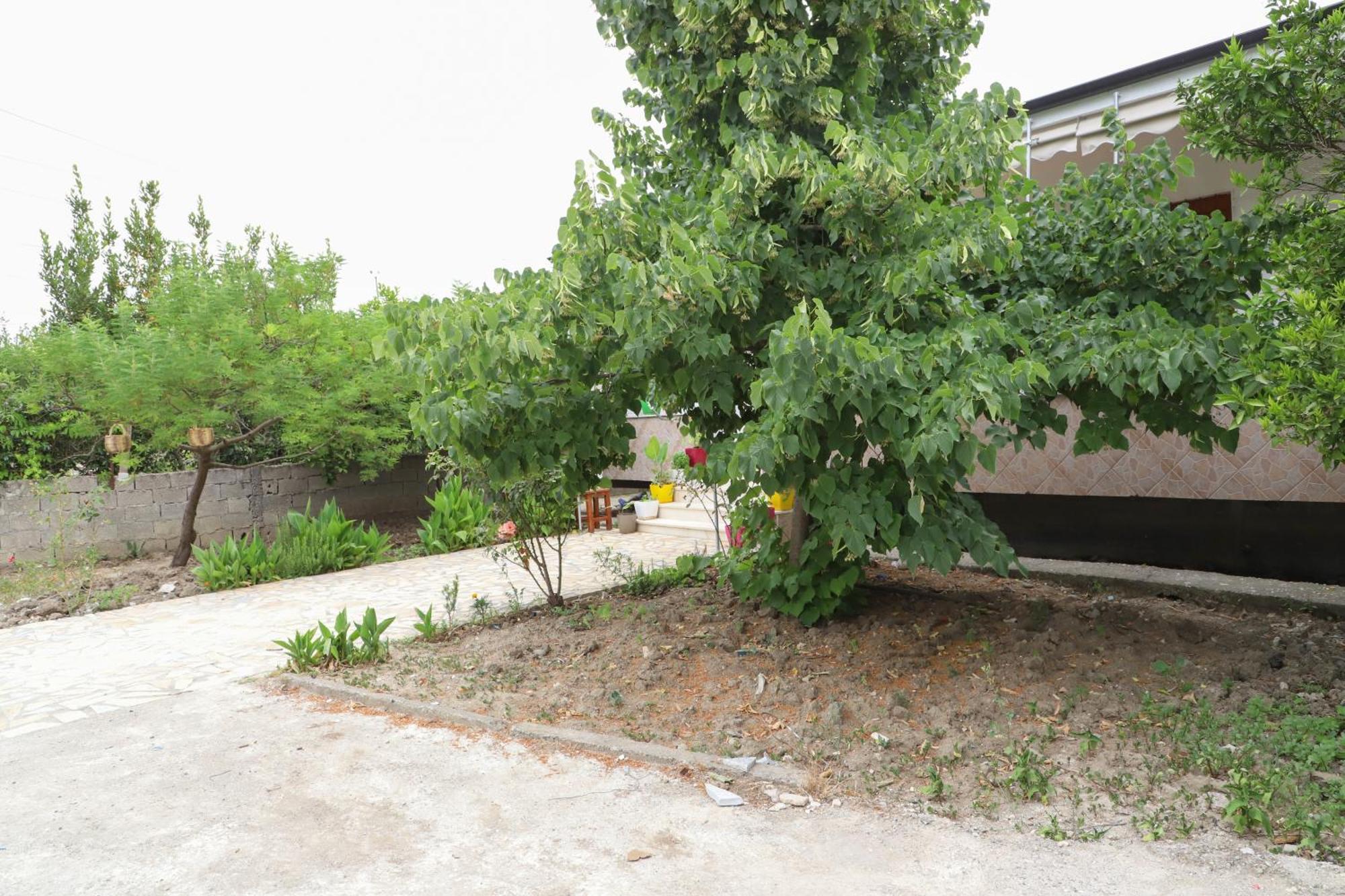 Xheison Apartment