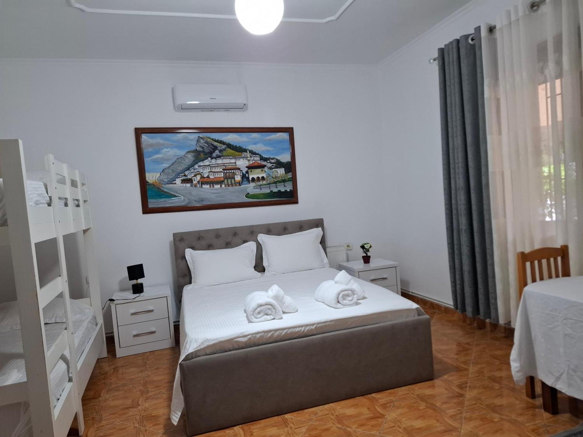 Xheison Apartmán *